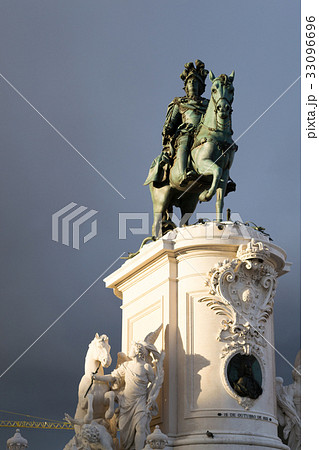 questrian statue of King José in Lisbon (Portugal) questrian statue of King José in Lisbon (Portugal) 33096696