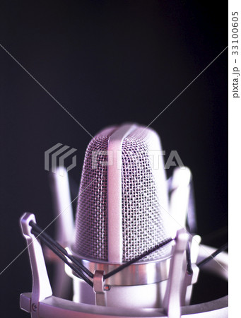 Studio voiceover microphone 33100605