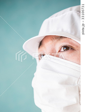 スタッフ 33100731