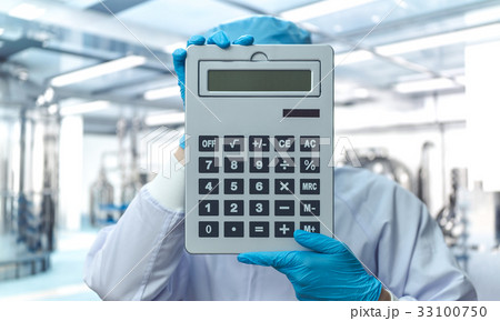 工場で働く 33100750