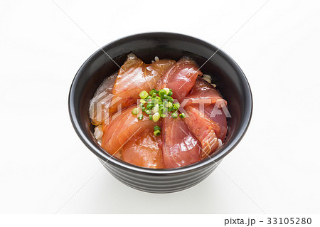マグロの漬け丼 33105280