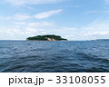 船から眺める猿島 33108055