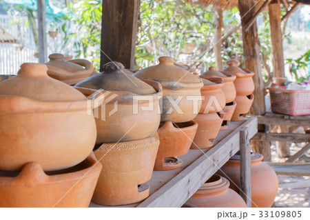 earthenware 33109805