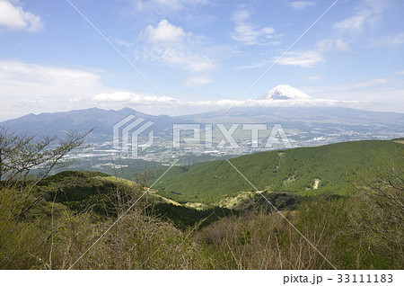 箱根三国峠から望む富士山 33111183