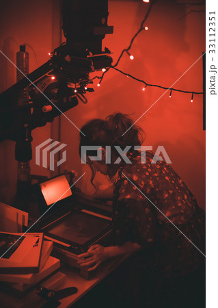 Photographer 33112351