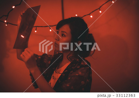 Photographer 33112363