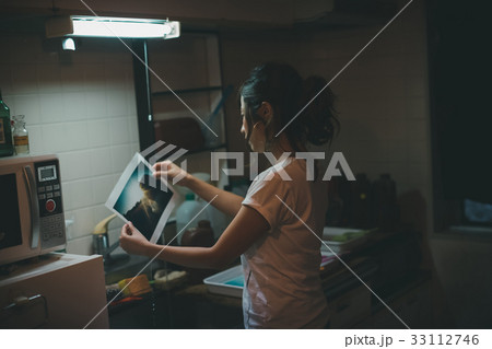 Photographer Photographer 33112746