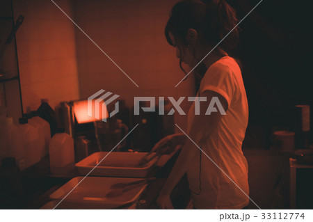 Photographer 33112774