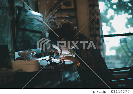 Photographer Photographer 33114276