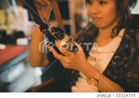 Photographer Photographer 33114773