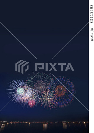 京都　宮津燈籠流し海上花火大会 33115298