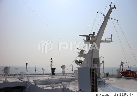 甲板から望む空と海 甲板から望む空と海 33119047
