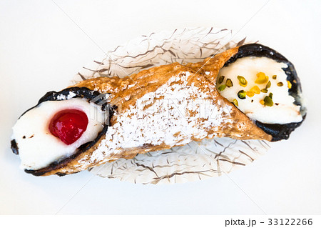 above view of typical sicilian pastry Cannol 33122266