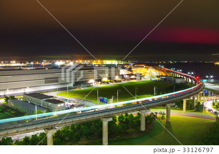 夜の羽田空港 夜の羽田空港 33126797