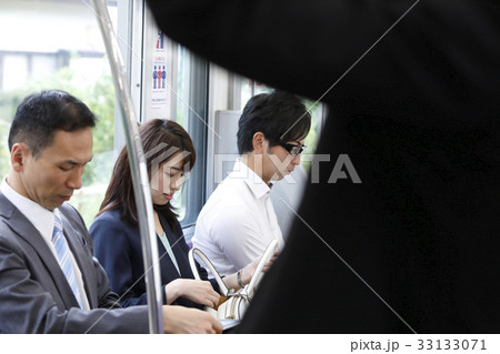 通勤、通学イメージ　撮影協力「京王電鉄株式会社」 33133071