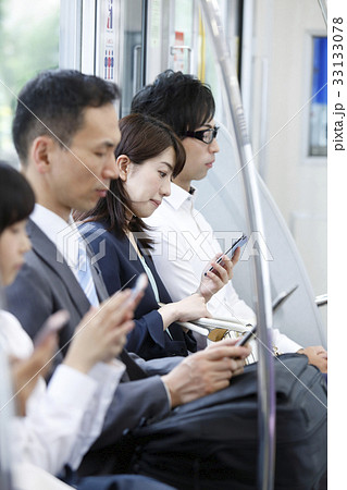 通勤、通学イメージ　撮影協力「京王電鉄株式会社」 33133078