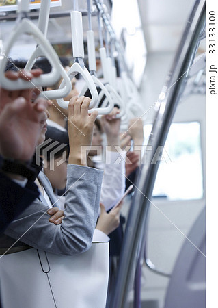 通勤、通学イメージ　撮影協力「京王電鉄株式会社」 33133100