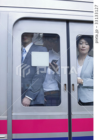 通勤、通学イメージ　撮影協力「京王電鉄株式会社」 33133127