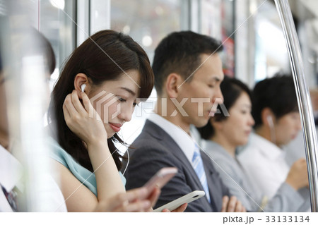 通勤、通学イメージ　撮影協力「京王電鉄株式会社」 33133134