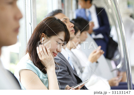 通勤、通学イメージ　撮影協力「京王電鉄株式会社」 33133147