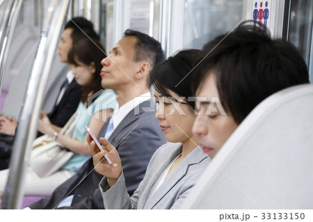 通勤、通学イメージ 撮影協力「京王電鉄株式会社」 通勤、通学イメージ 撮影協力「京王電鉄株式会社」 33133150