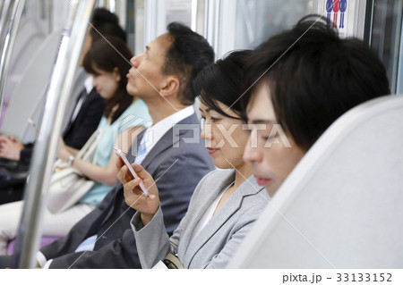 通勤、通学イメージ　撮影協力「京王電鉄株式会社」 33133152