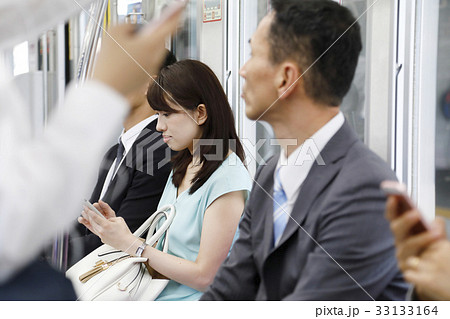 通勤、通学イメージ　撮影協力「京王電鉄株式会社」 33133164