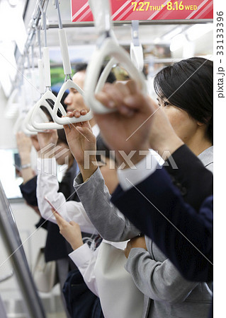 通勤、通学イメージ　撮影協力「京王電鉄株式会社」 33133396