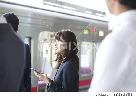 通勤、通学イメージ　撮影協力「京王電鉄株式会社」 33133882