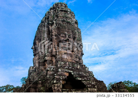 Bayon temple with smiling stone faces, Cambodia 33134555