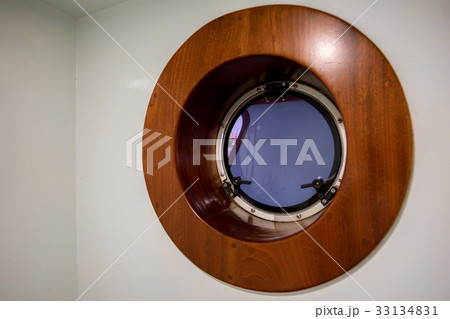 Modern wooden porthole Modern wooden porthole 33134831