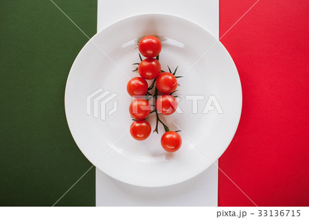 Conceptual picture of fresh cherry tomatoes Conceptual picture of fresh cherry tomatoes 33136715