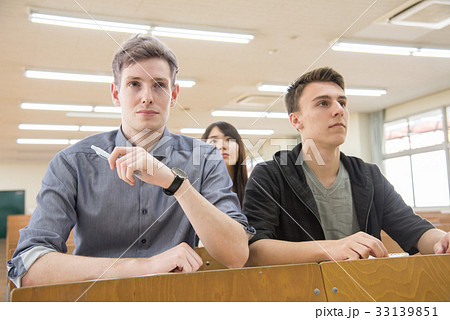 講義を受けるドイツ人留学生 33139851