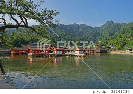 海に浮かぶ厳島神社 33141530