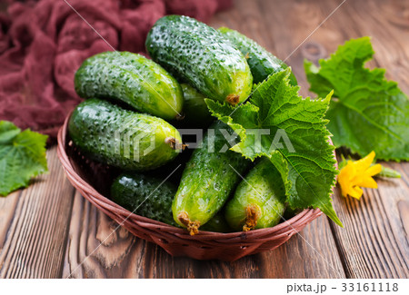 cucumbers 33161118