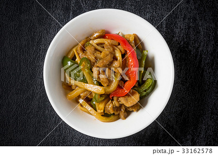 チンジャオロースー　Blue pepper meat Chinese dish 33162578