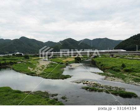新幹線 すれ違い 風景 JR西日本 新幹線 すれ違い 風景 JR西日本 33164334
