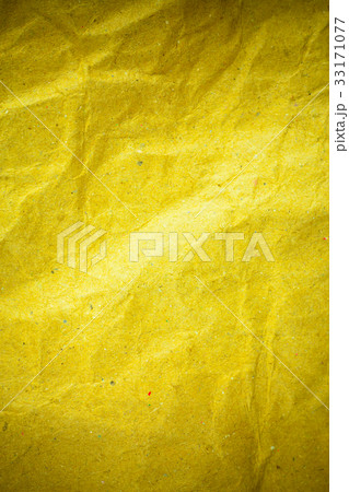 Yellow vignette crumpled paper. 33171077