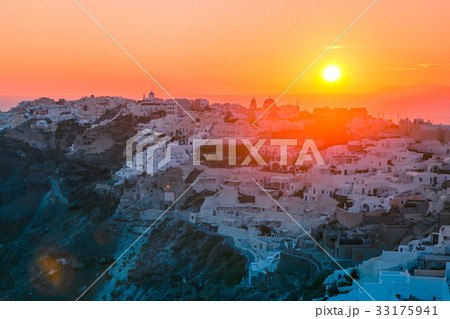 Oia at sunset, Santorini, Greece Oia at sunset, Santorini, Greece 33175941