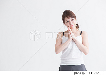 エクササイズ・女性(白バック) エクササイズ・女性(白バック) 33176499