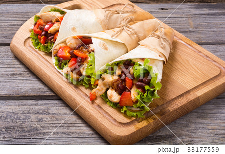 Mexican burrito with chicken 33177559