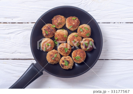 Pork meatballs with parsley Pork meatballs with parsley 33177567