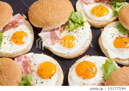 Sandwich with eggs and bacon Sandwich with eggs and bacon 33177594