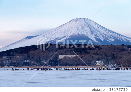 富士山  (1月　山中湖　結氷　穴釣り) 33177739