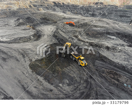 Aerial view open pit mine, loading of rock, mining 33179796