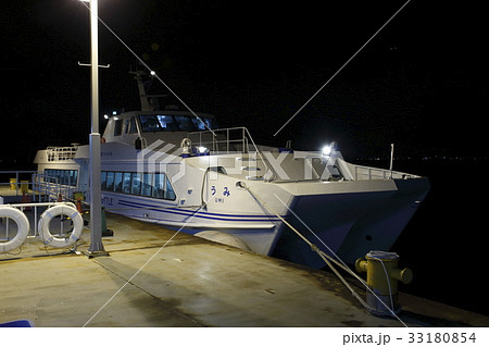 夜の神戸-関空ベイ・シャトル 33180854