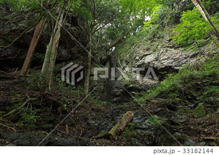 不動三滝・不動滝　奥武蔵高山不動 33182144