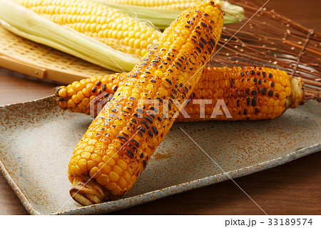 焼きトウモロコシ 33189574