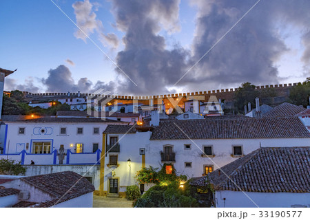 夕焼けのオビドスの風景 33190577