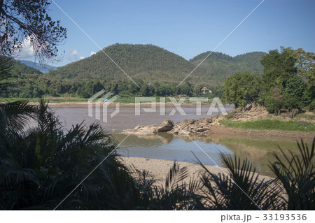 LAOS LUANG PRABANG NAM KHAN RIVER LAOS LUANG PRABANG NAM KHAN RIVER 33193536